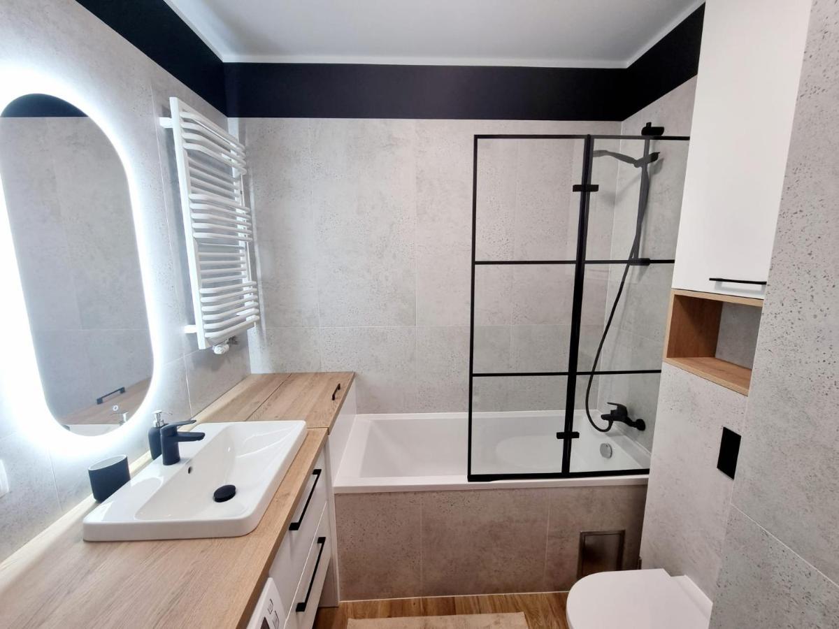 Doki Living Apartament 55 Gdańsk Buitenkant foto
